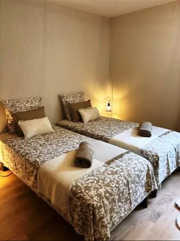 Chambre D'Hotes La Manola Rognes 0*,  Francie